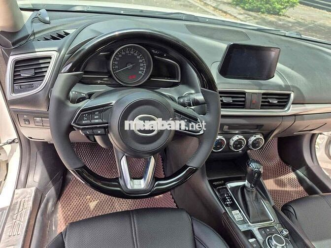 Mazda 3 sx 2017 1.5 AT Sedan - 85000 km