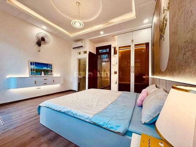 Bán nhà đường Lý Chính Thắng Q3 kế Bệnh viện Tai Mũi Họng 56m2 3tỷ150
