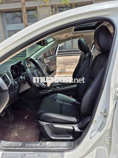 Mazda 3 sx 2017 1.5 AT Sedan - 85000 km