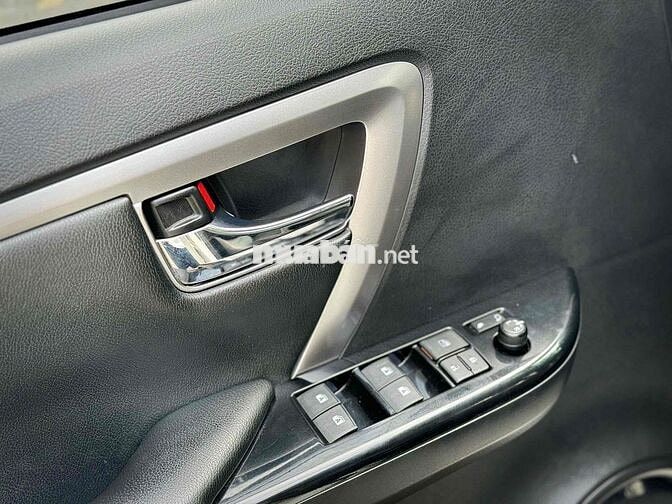 Toyota Fortuner 2022 2.4L 4x2 AT - 60000 km