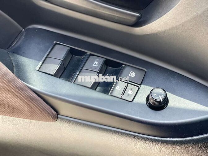 Toyota Innova 2023 2.0E MT - Số Sàn - Có Trả Góp
