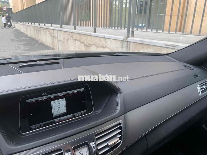 Mercedes Benz E Class 2013 E400 AMG - 995000 km