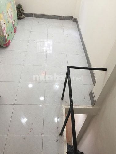 Cho thuê nhà hẻm 68/280A2 Trần Quang Khải Quận 1, trệt lầu, giá 5tr