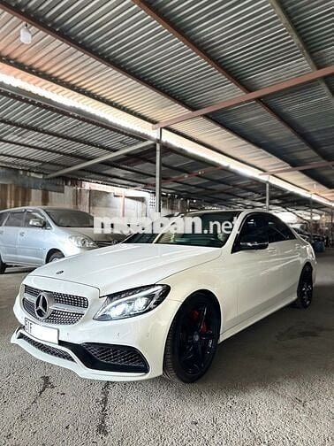 Mercedes Benz C Class 2016 C300 AMG - 41000 km