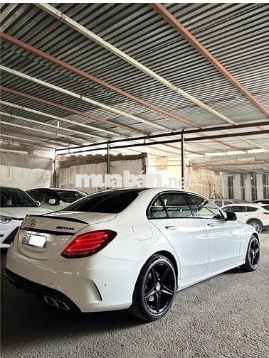 Mercedes Benz C Class 2016 C300 AMG - 41000 km