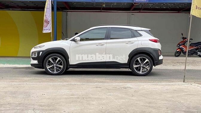 Hyundai Kona bản Đặc biệt 25.000 km Xe Chuẩn Đẹp