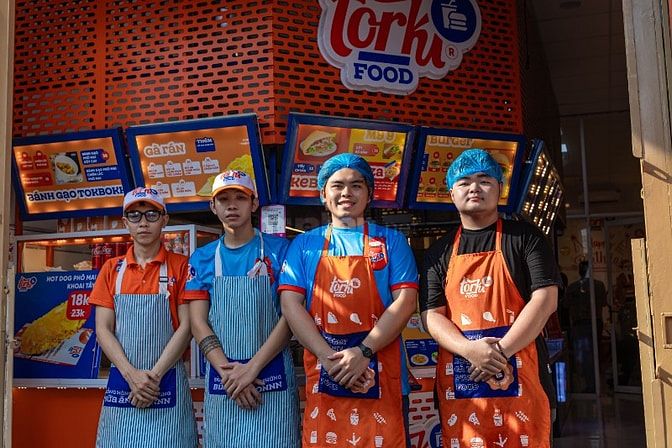 CẦN 3 PHỤ BẾP, 2 BẾP CHÍNH CHO CA NGÀY HOẶC CA ĐÊM