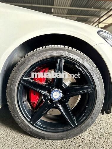 Mercedes Benz C Class 2016 C300 AMG - 41000 km