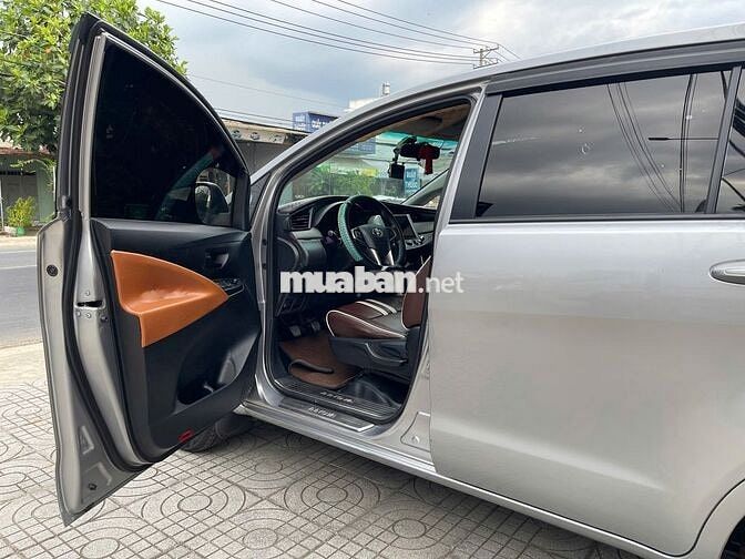 Toyota Innova 2018 2.0E