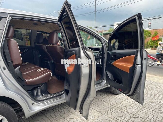 Toyota Innova 2018 2.0E