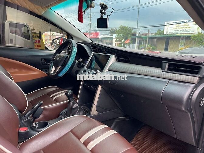 Toyota Innova 2018 2.0E