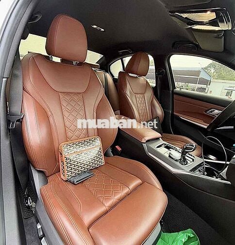 Bán BMW 3 Series 2019 330i M Sport nhiều đồ chơi