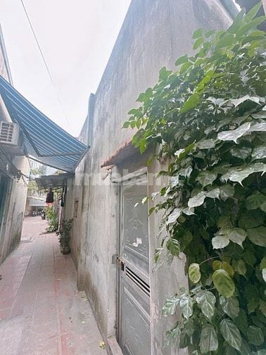Bán đất Hoàng Quốc Việt 86m² mặt tiền 5.4m ngõ rộng, giá chỉ 5.4 tỷ