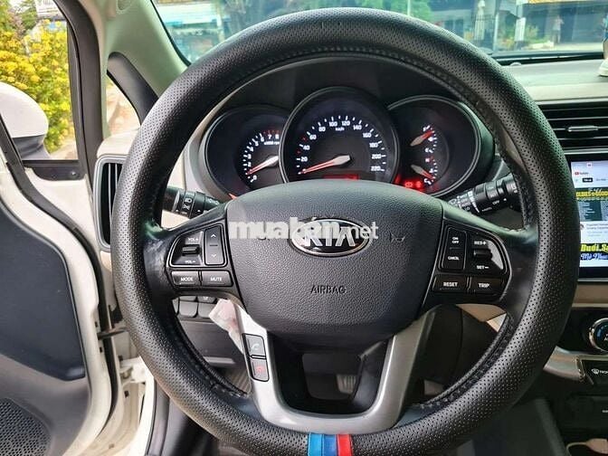 Kia Rio 2014 1.4 AT Hatchback - 145500 km