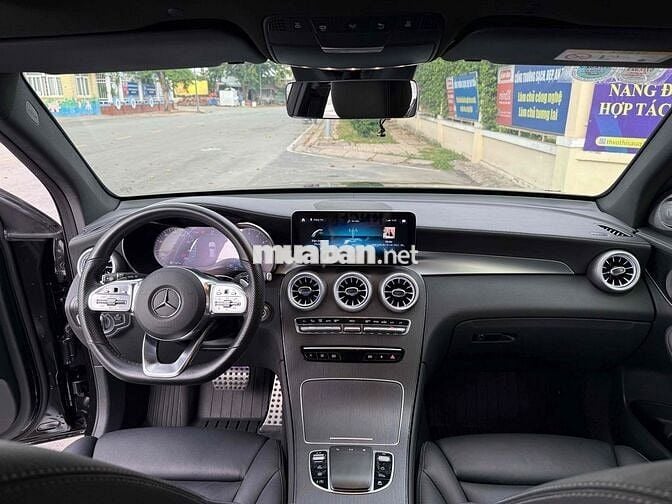 Mercedes Benz GLC 2022 300 4Matic - 46000 km