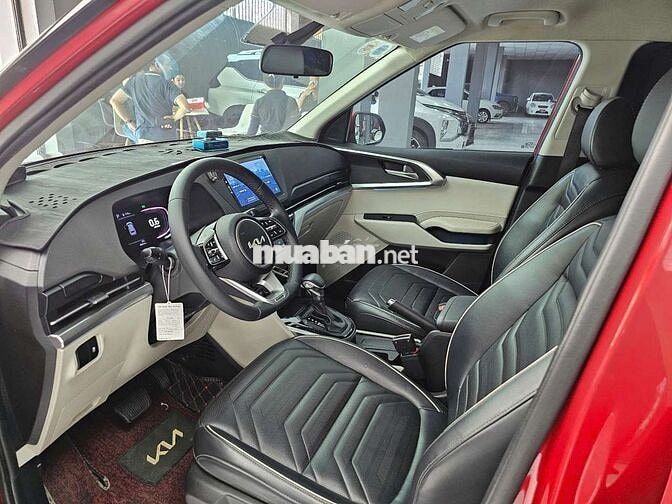 Kia Carens 2022 Luxury 1.5G,màu đỏ,đi 48.000 km