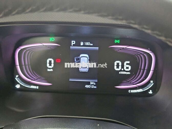 Kia Carens 2022 Luxury 1.5G,màu đỏ,đi 48.000 km