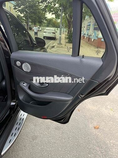 Mercedes Benz GLC 2022 300 4Matic - 46000 km