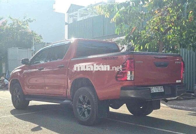 Toyota Hilux 2.4L 4x2 MT 2021 - 13500km