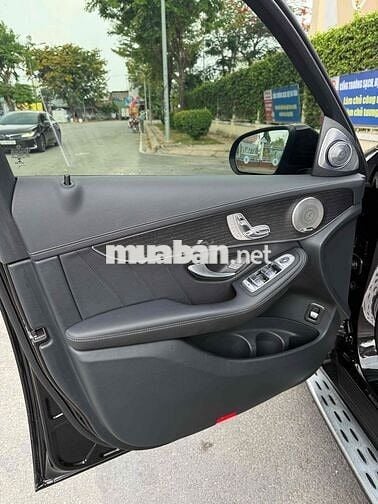 Mercedes Benz GLC 2022 300 4Matic - 46000 km