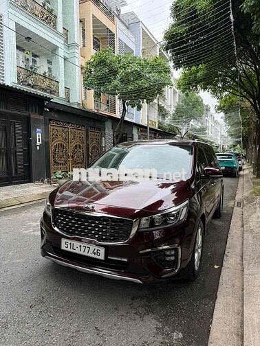Kia Sedona 2020 DAT Luxury - 98000 km
