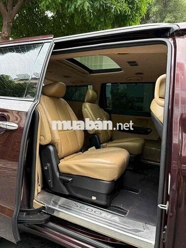 Kia Sedona 2020 DAT Luxury - 98000 km