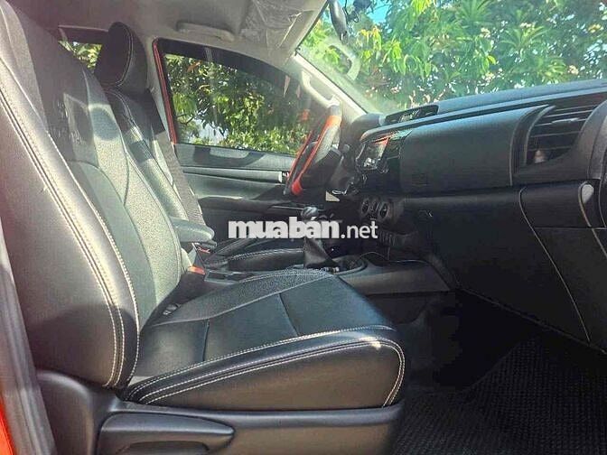 Toyota Hilux 2.4L 4x2 MT 2021 - 13500km