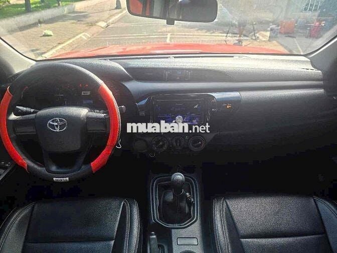 Toyota Hilux 2.4L 4x2 MT 2021 - 13500km