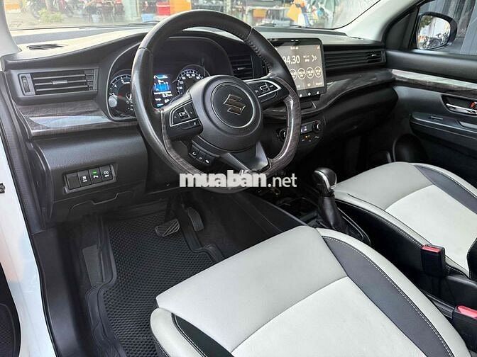 Suzuki Ertiga 2022 - xăng, điện