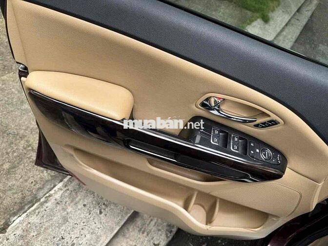 Kia Sedona 2020 DAT Luxury - 98000 km