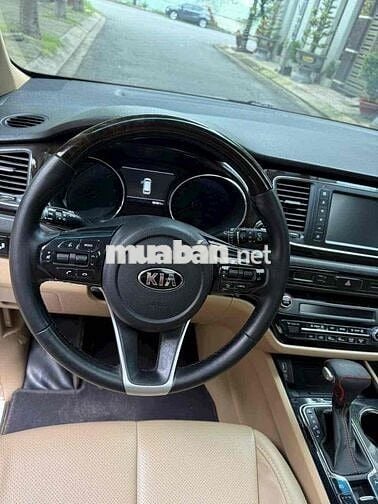 Kia Sedona 2020 DAT Luxury - 98000 km