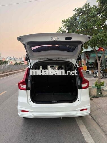 Suzuki Ertiga 2022 - xăng, điện