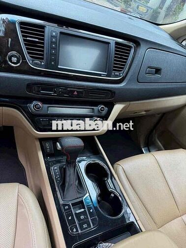 Kia Sedona 2020 DAT Luxury - 98000 km