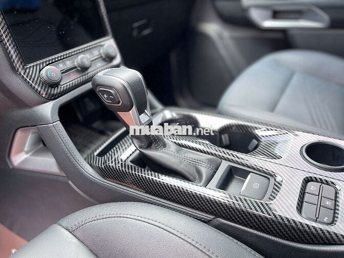 Ford Everest 2024 Titanium 2.0L 4x2 AT - 17000 km