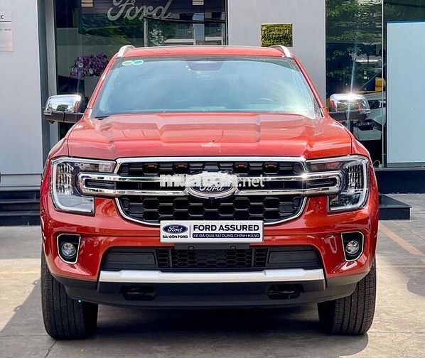 Ford Everest 2024 Titanium 2.0L 4x2 AT - 17000 km