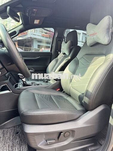 Ford Everest 2024 Titanium 2.0L 4x2 AT 6000 km
