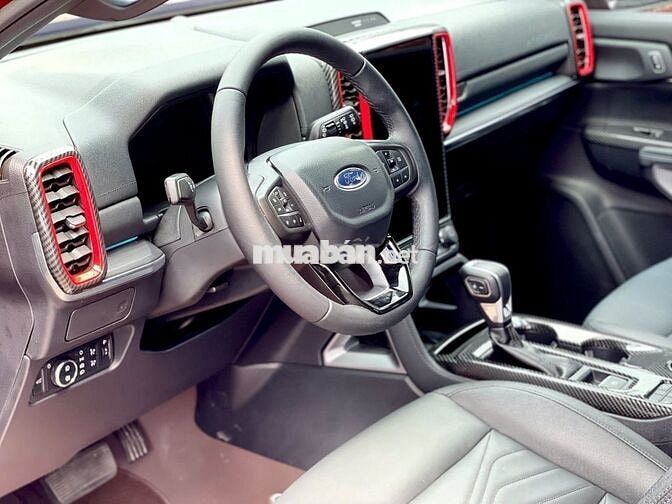 Ford Everest 2024 Titanium 2.0L 4x2 AT - 17000 km
