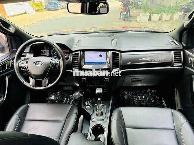 FORD EVEREST 2020 LƯỚT 6 VẠN_2 CẦU TITANIUM