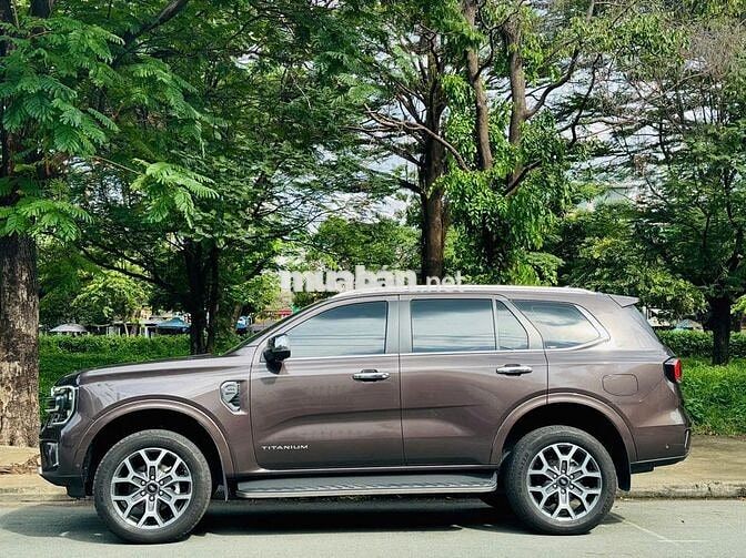 FORD EVEREST BI-TURBO MODEL 2023 ĐI RẤT KỸ_BAO TES