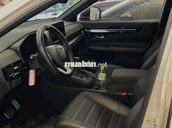 Honda CR V e:HEV RS Trắng - 19100 km, Xe cực đẹp