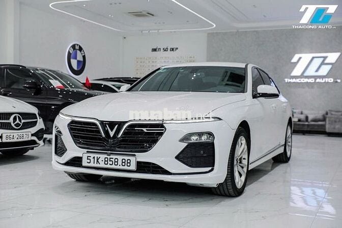VinFast Lux A 2022 odo 17800 km bảo hành 10 năm