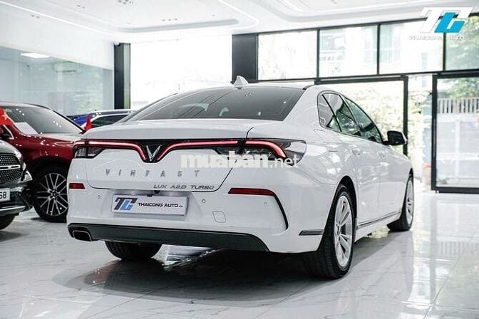 VinFast Lux A 2022 odo 17800 km bảo hành 10 năm