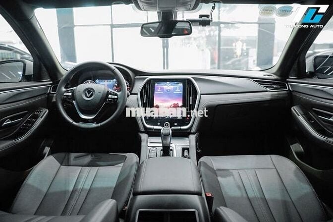VinFast Lux A 2022 odo 17800 km bảo hành 10 năm