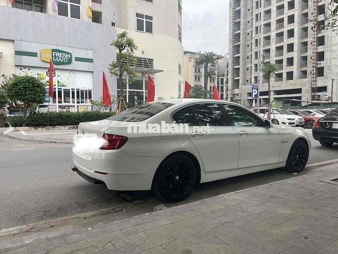 xe BMW 5 Series 2011 528i - 180000 km