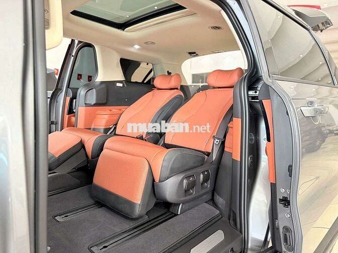 KIA CARNIVAL SIGNATURE MODEL 2025, LƯỚT 8.000KM.