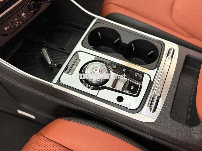 KIA CARNIVAL SIGNATURE MODEL 2025, LƯỚT 8.000KM.