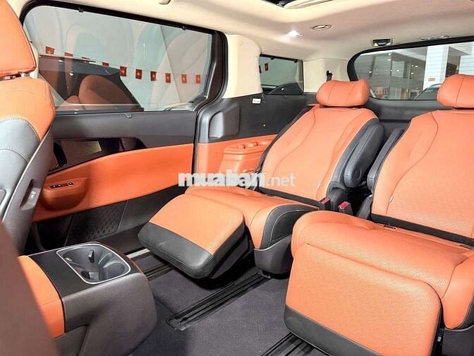 KIA CARNIVAL SIGNATURE MODEL 2025, LƯỚT 8.000KM.