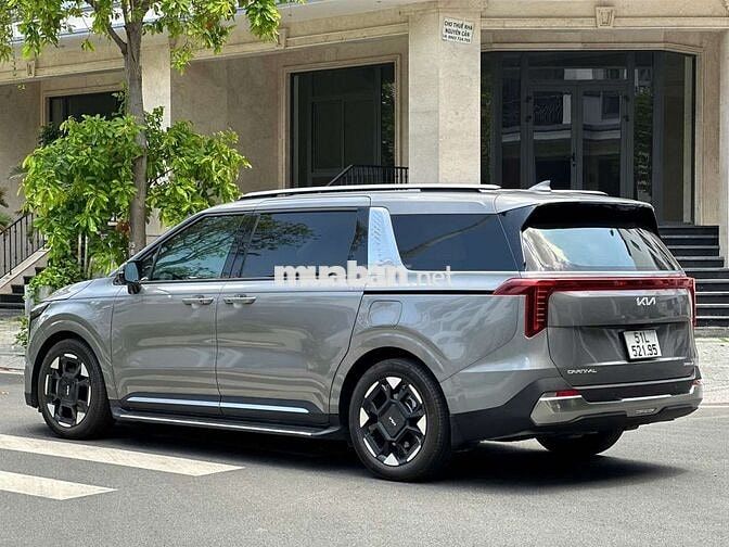 KIA CARNIVAL SIGNATURE MODEL 2025, LƯỚT 8.000KM.