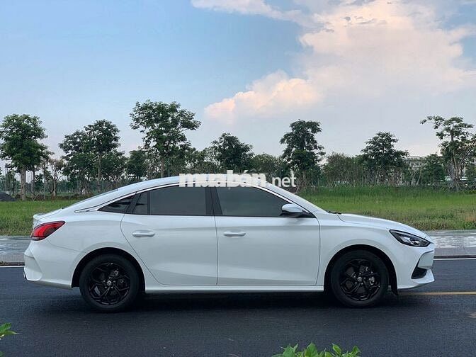 MG MG5 2023 CVT Standard - 9000 km