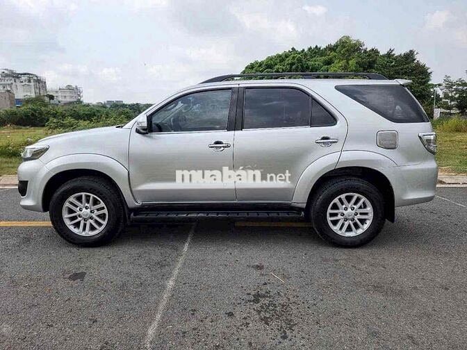 Toyota Fortuner 2014 2.7V 4x2 AT - 920000 km